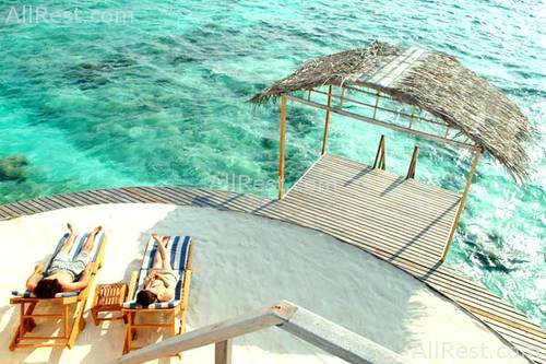 Nika Island Resort 7
